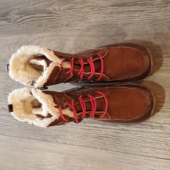 OshKosh Winter Boots Size 11 - Picture 3 of 7